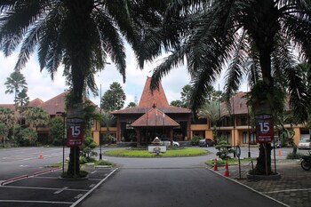 Laras Asri Resort And Spa,Salatiga>>Central Java,4 star