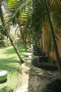 Laras Asri Resort And Spa,Salatiga>>Central Java,4 star