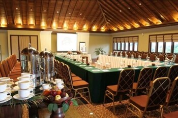 laras asri resort and spa