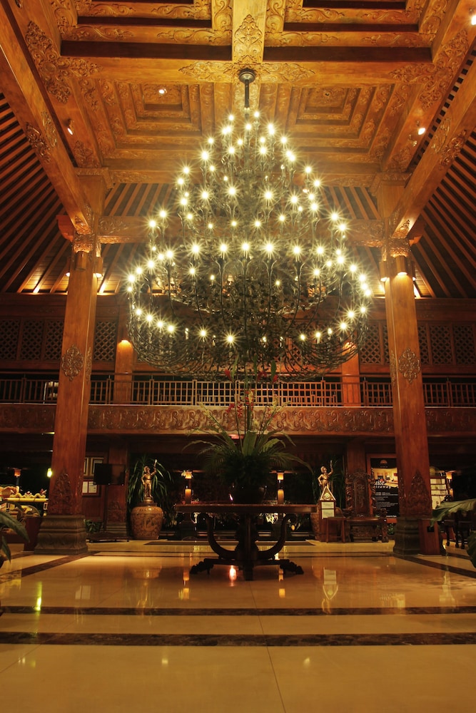 laras asri resort and spa