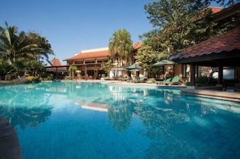 laras asri resort and spa