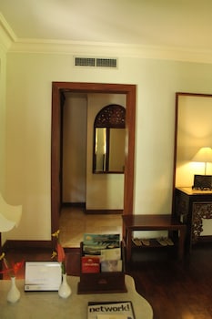 laras asri resort and spa