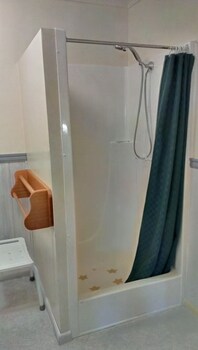 the crays accommodation
