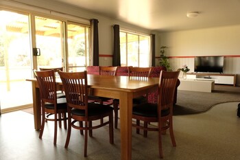 The Crays Accommodation,Strahan>>Queenstown,4 star