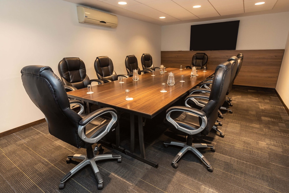 casa andina select arequipa plaza