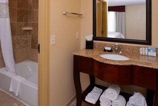 hampton inn by hilton lincoln