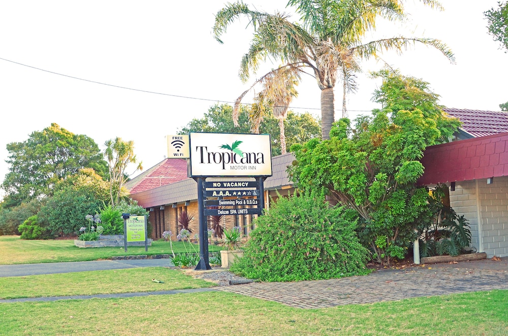 tropicana motor inn
