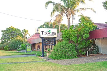 tropicana motor inn