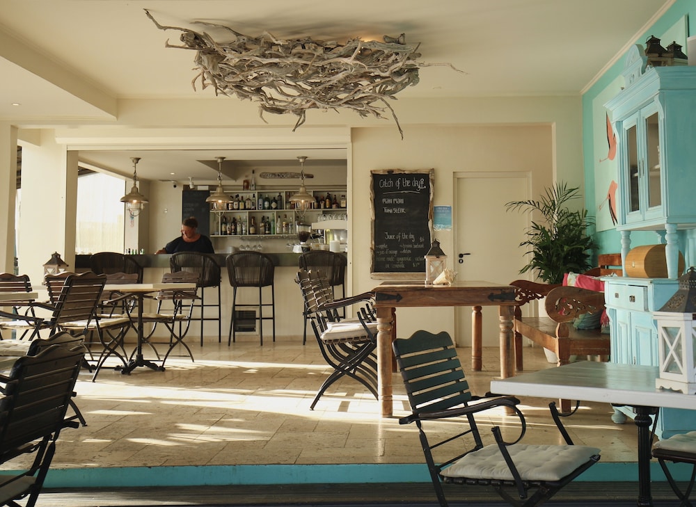 ocean breeze boutique hotel and marina