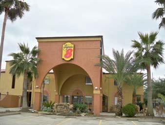 super 8 by wyndham houston nasa