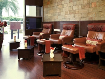 novotel hyderabad convention centre hotel