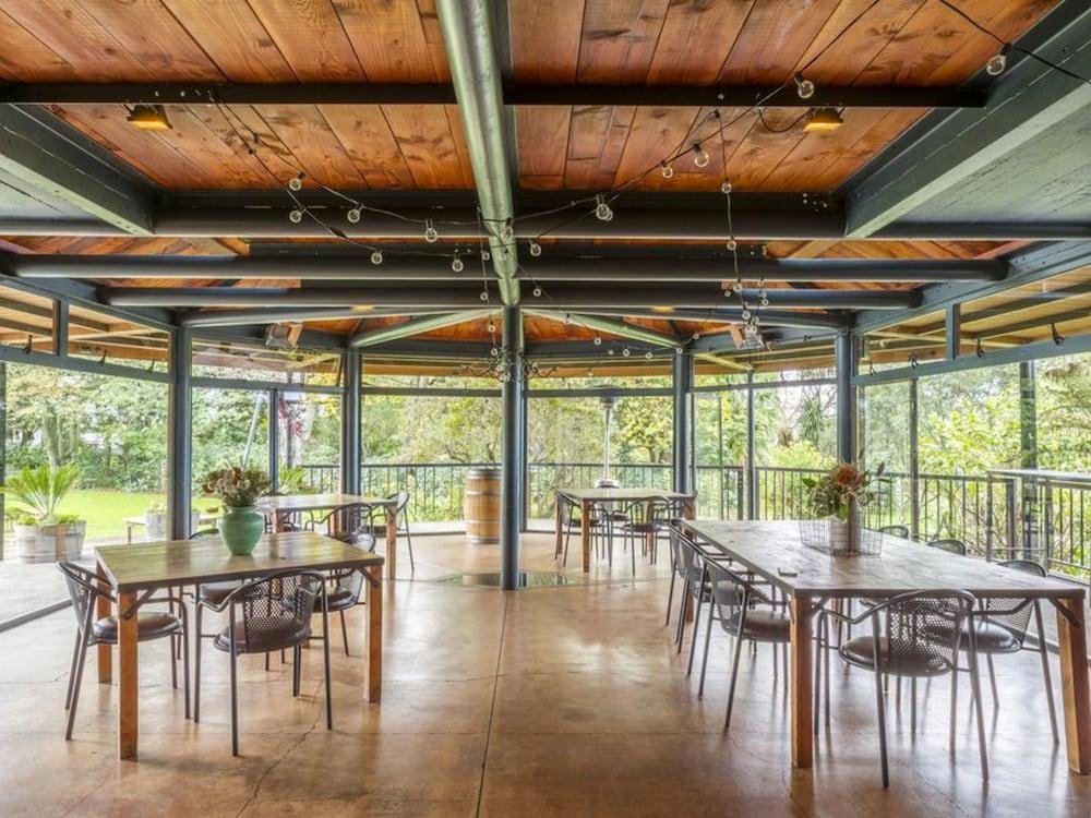 The Narrows Landing,Hamilton>>Cambridge,4 star