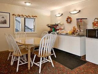Days Inn By Wyndham Indianapolis East Post Road,Marion>>Indianapolis,2 star