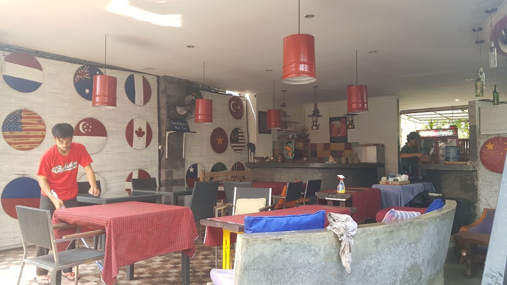 gajah biru bungalows