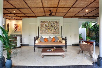 gajah biru bungalows