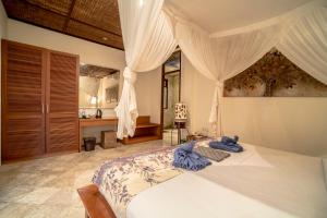 gajah biru bungalows