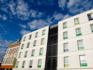 B&B Hotel Dunkerque Centre Gare,Coudekerque-Branche>>Bissezeele,3 star