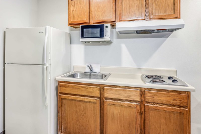 extended stay america select suites tallahassee east