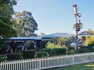 Adamsons Riverside,Margaret River>>Burnside,3 star