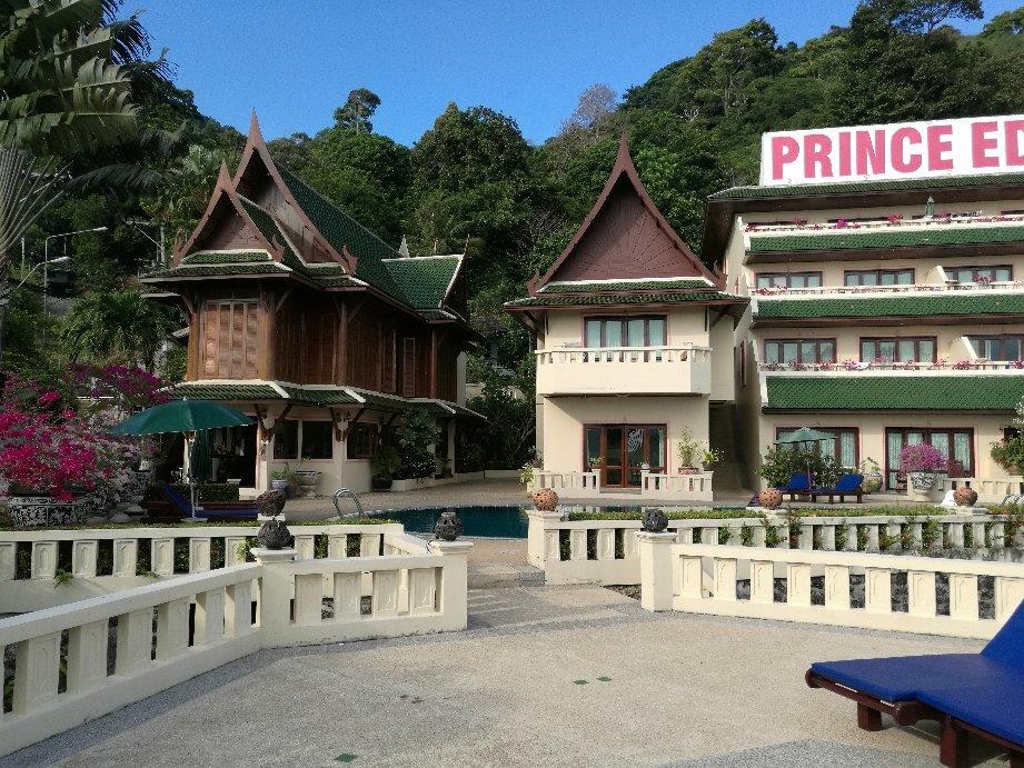 prince edouard apartment and resort