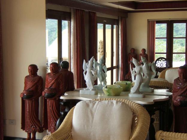 prince edouard apartment and resort