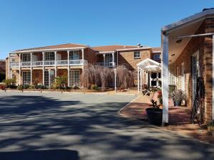golden age motor inn queanbeyan