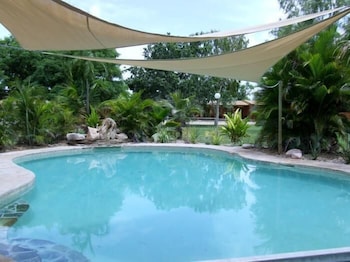 Territory Manor Motel & Caravan Park,Mataranka>>Katherine,2 star