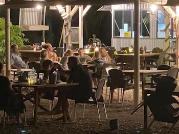 Territory Manor Motel & Caravan Park,Mataranka>>Katherine,2 star