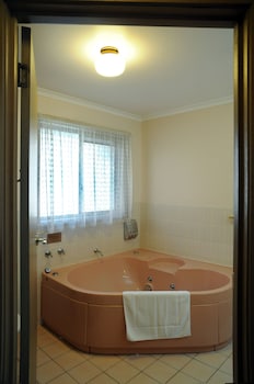 bendigo golden square motor inn
