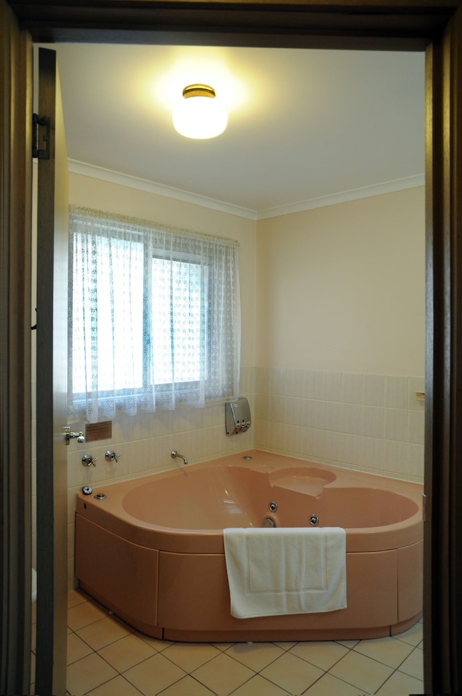 bendigo golden square motor inn
