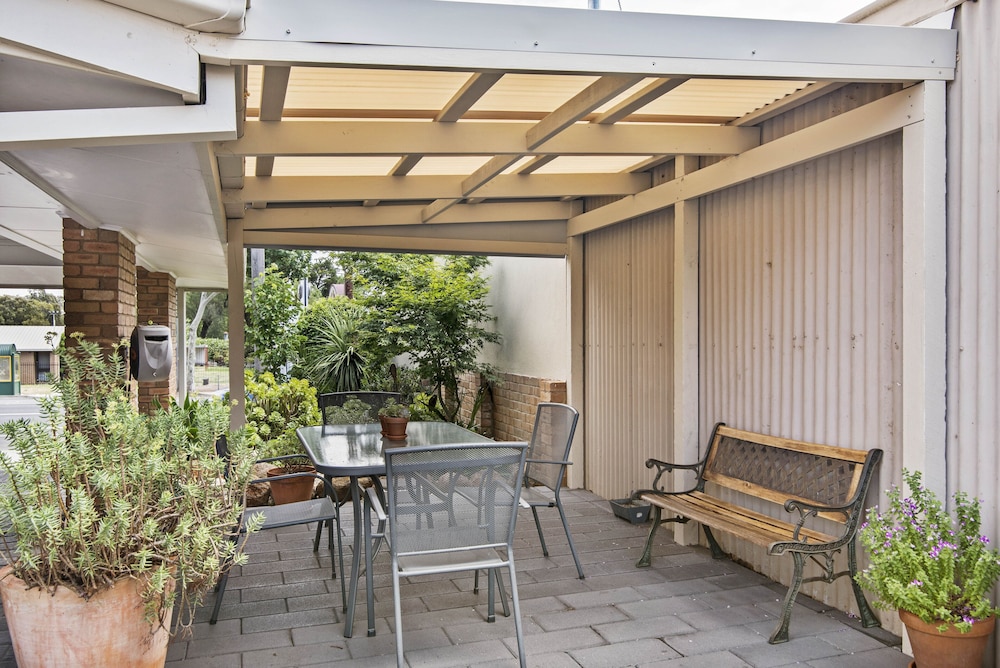 bendigo golden square motor inn