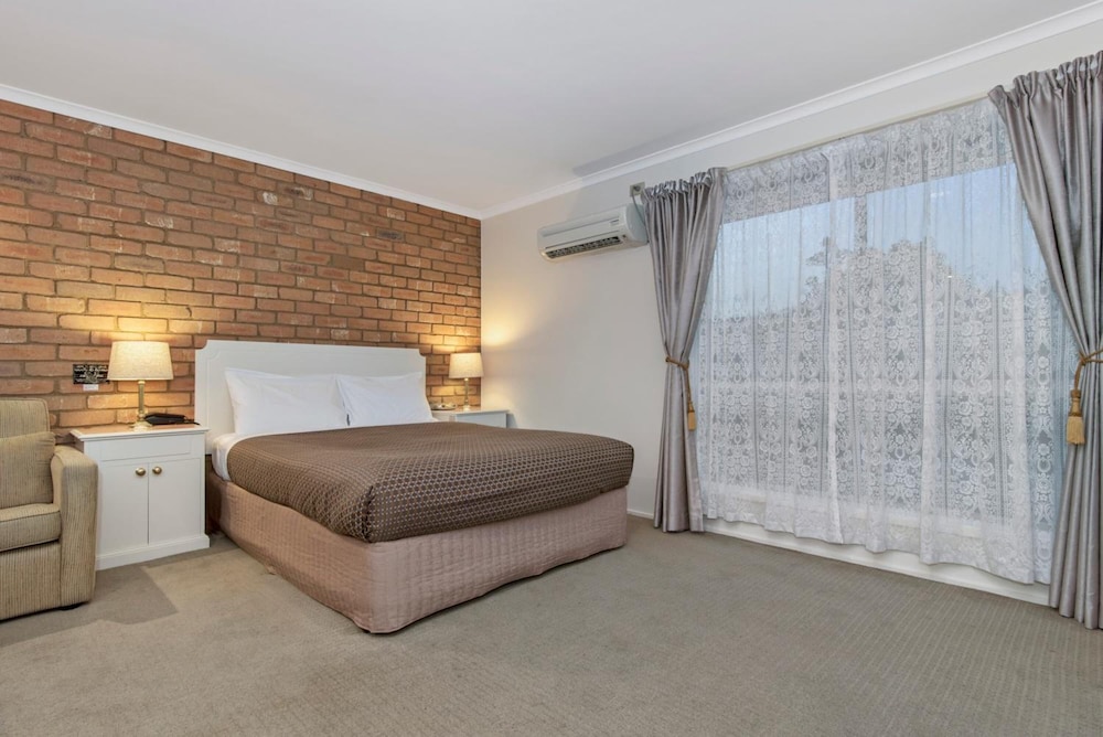 bendigo golden square motor inn