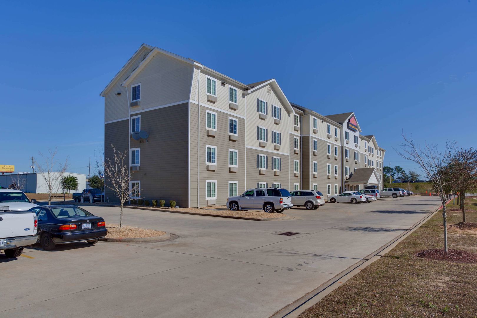 extended stay america select suites mobile i 65