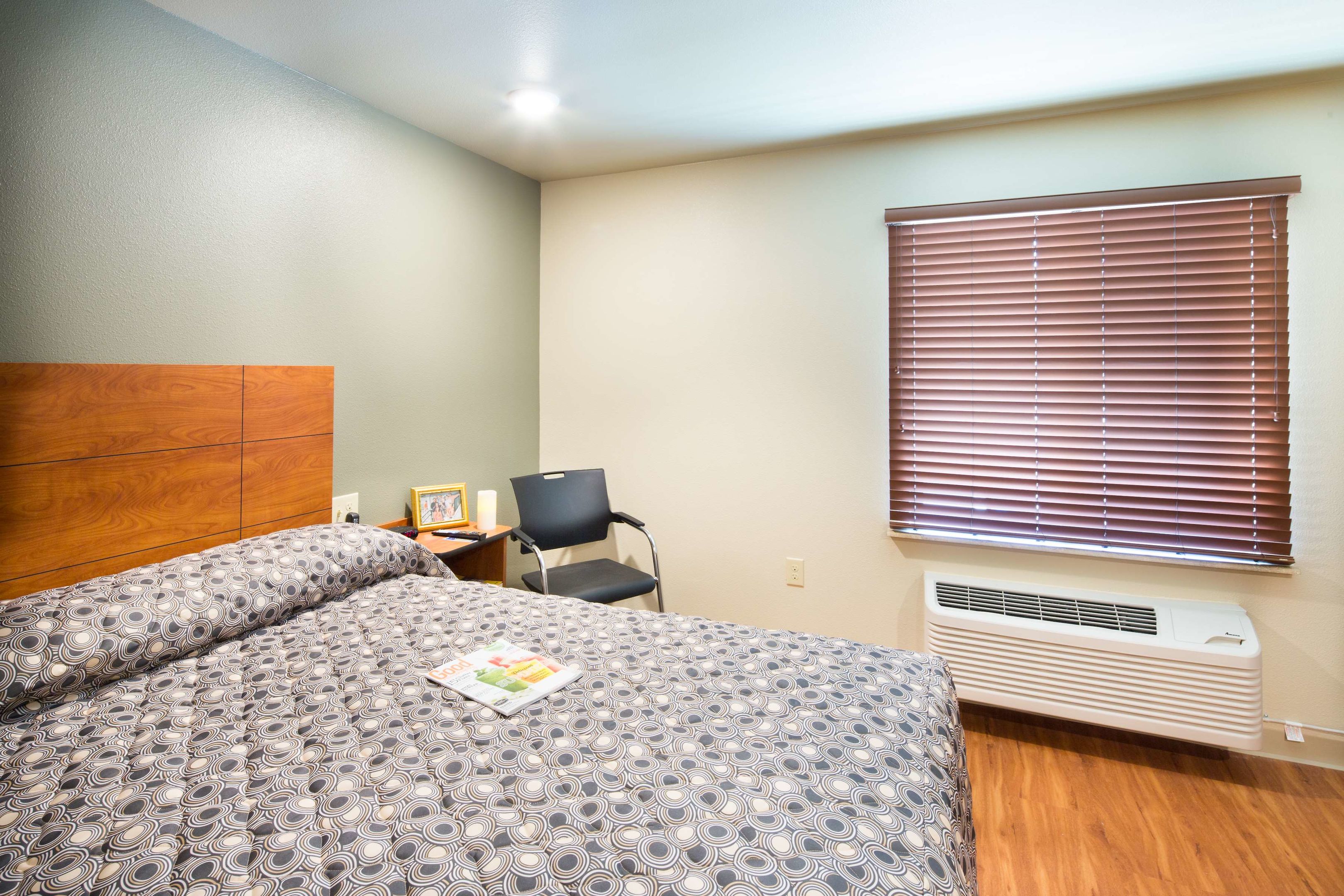extended stay america select suites mobile i 65