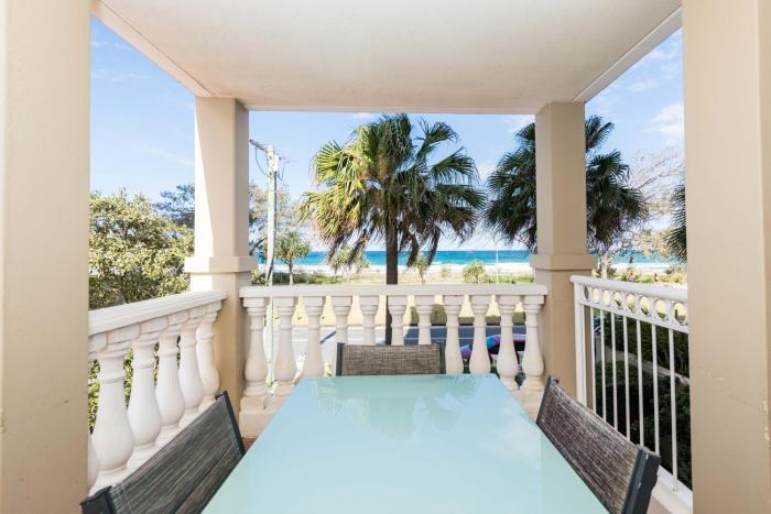 la grande apartments broadbeach
