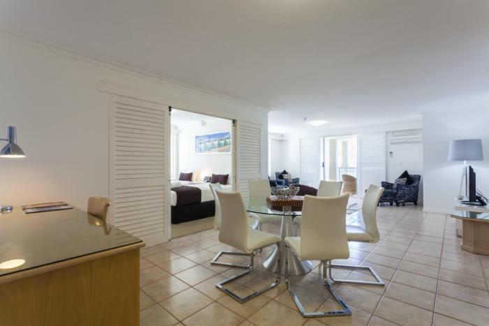 la grande apartments broadbeach
