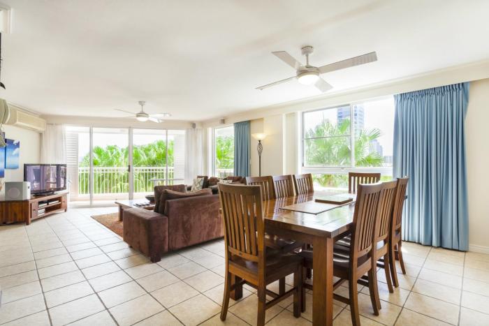 la grande apartments broadbeach