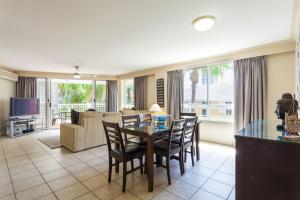 la grande apartments broadbeach