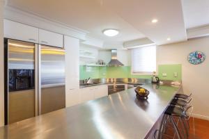 la grande apartments broadbeach