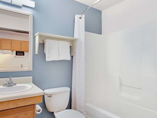 extended stay america select suites fort myers northeast