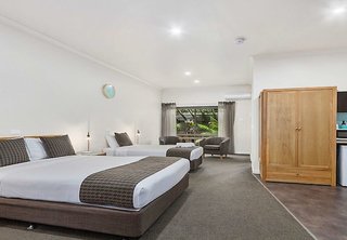 Coastal Waters Motor Inn,Victoria>>Lakes Entrance,4 star