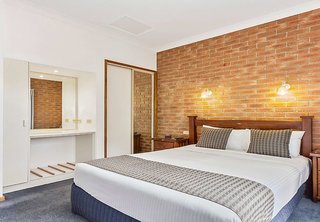 Coastal Waters Motor Inn,Victoria>>Lakes Entrance,4 star