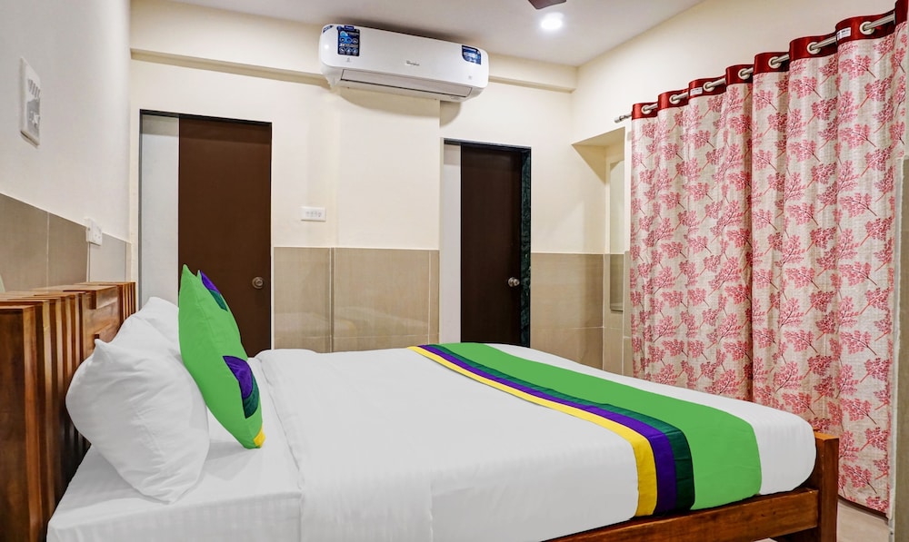 Treebo Empire Executive Premium, Hinjewadi,Pune>>Paud,3 star