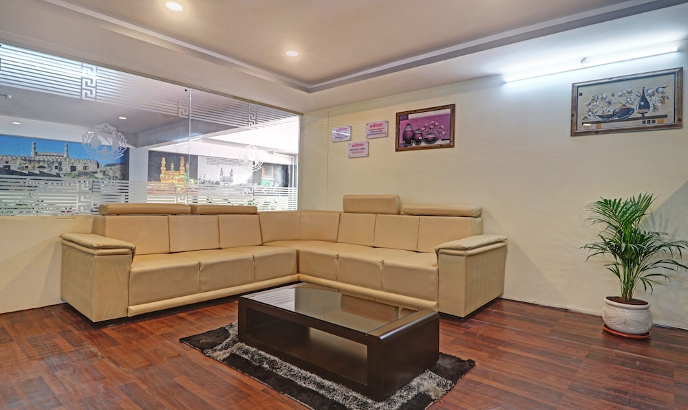 treebo trend lavish palms