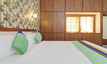 treebo trend lavish palms