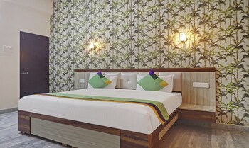 treebo trend lavish palms