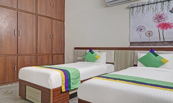 treebo trend lavish palms