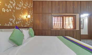 treebo trend lavish palms