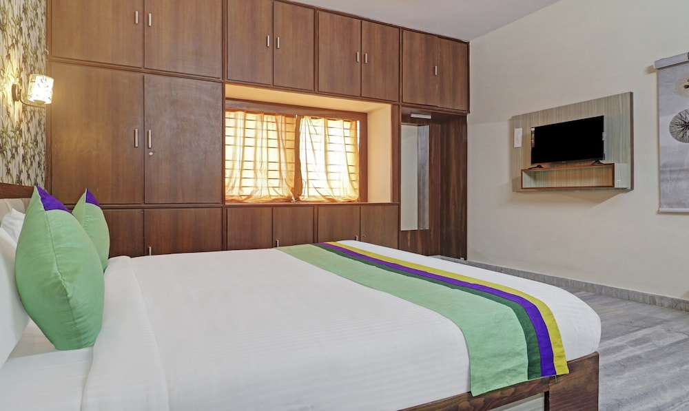 treebo trend lavish palms