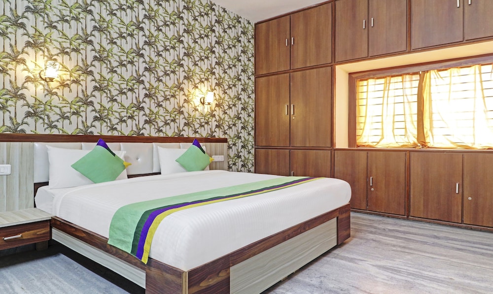 treebo trend lavish palms